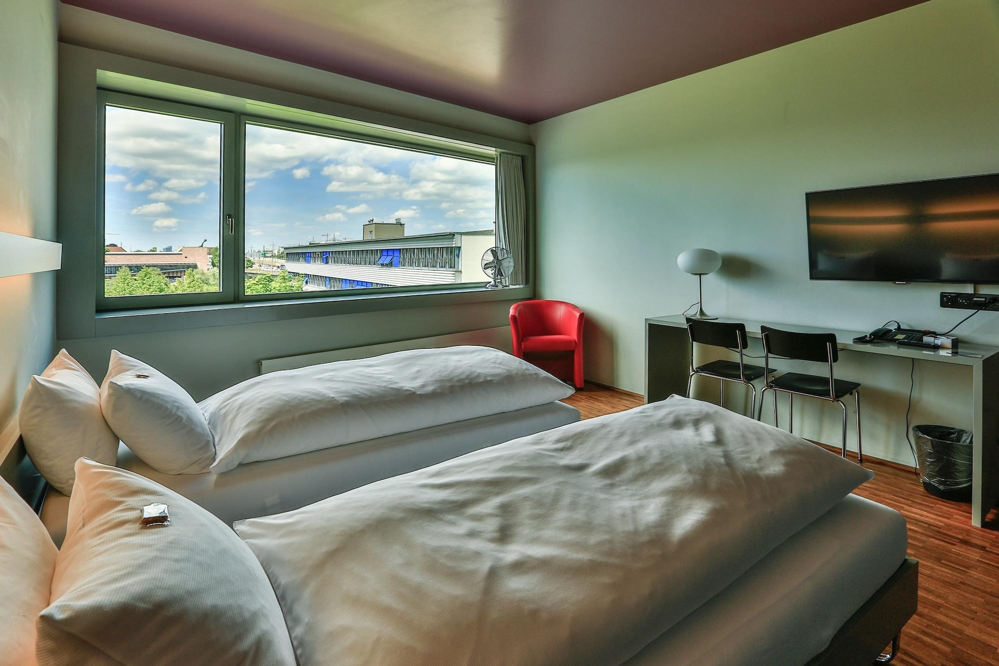 Dasbreitehotel Am Rhein Basilea Esterno foto